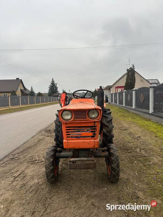 Mini ciągnik Kubota L175 Kuzie