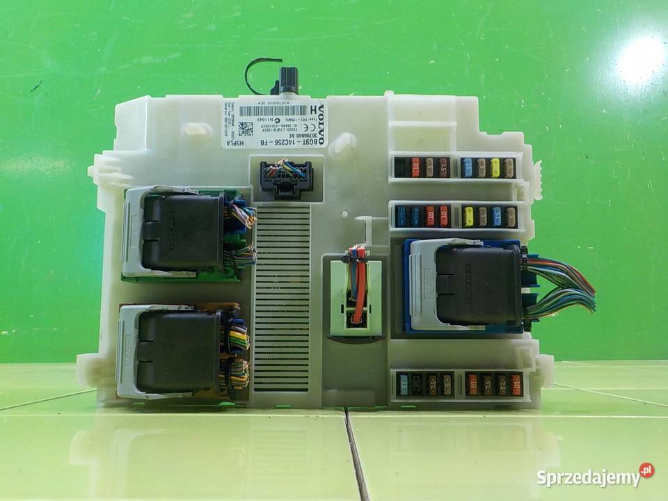 VOLVO S60 II RDESIGN 16 T3 11r skrzynka osobowe Suków