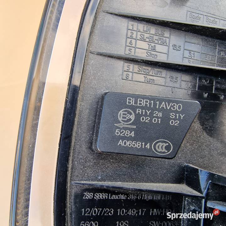 VW ID4 ID4 LAMPA TYLNA LEWA IDEALNA IQLIGHT Bieleń