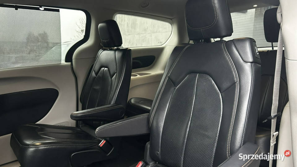 Chrysler Pacifica 36Pentastar 286 7os LPG gniazdo AUX Gdynia