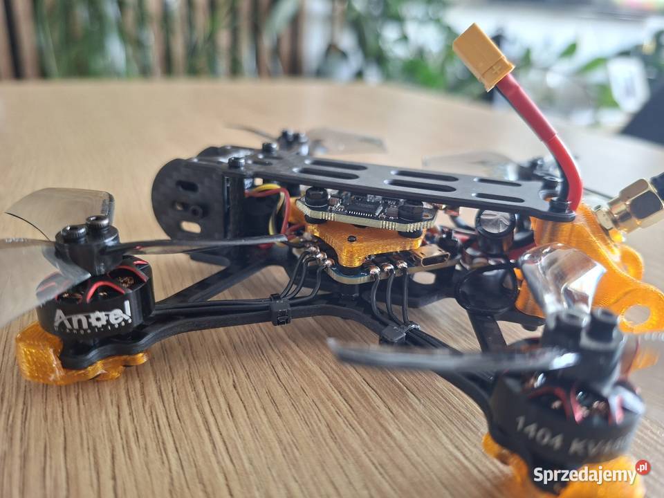 Dron FPV 25 ELRS 24G 250g analog Lublin
