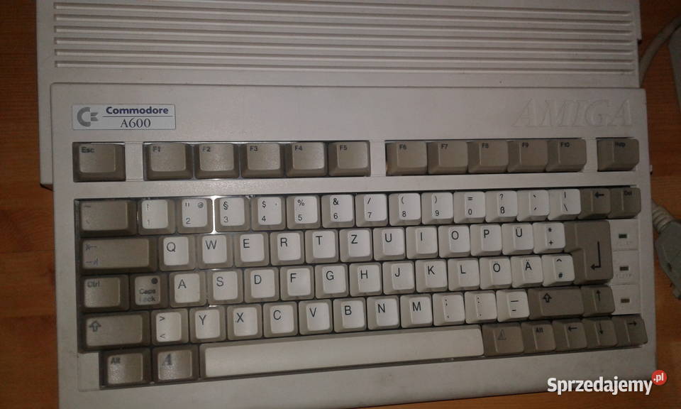 Amiga A 600 oryginał sprzedam