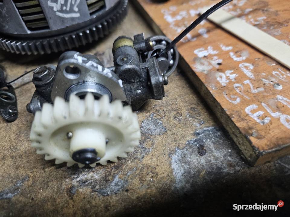 Kawasaki KMX 125 dozownik pompa pompka oleju Jelenia Góra