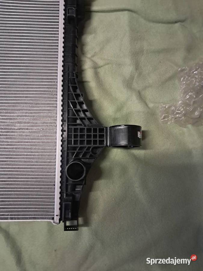 nowa chłodnica do VOLVO XC40 20212024 części osobowe Chłodnie wody