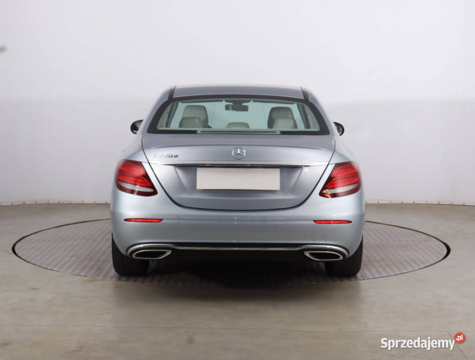 Mercedes E E 220 d skórzana tapicerka mazowieckie Piaseczno