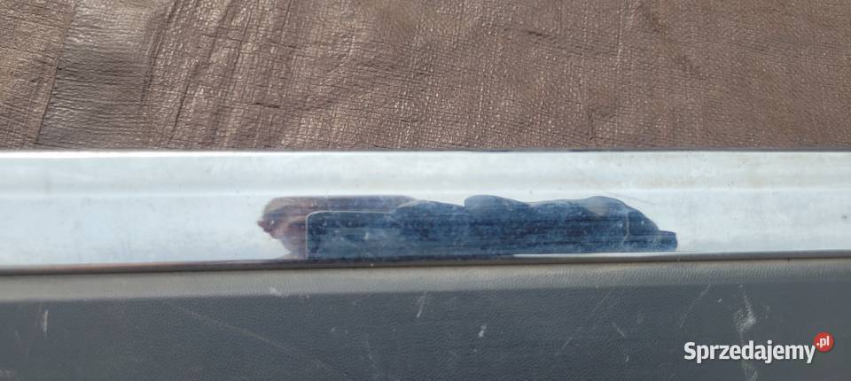VW TIGUAN 5NA LISTWA DRZWI PRAWY TYŁ Ruda Śląska