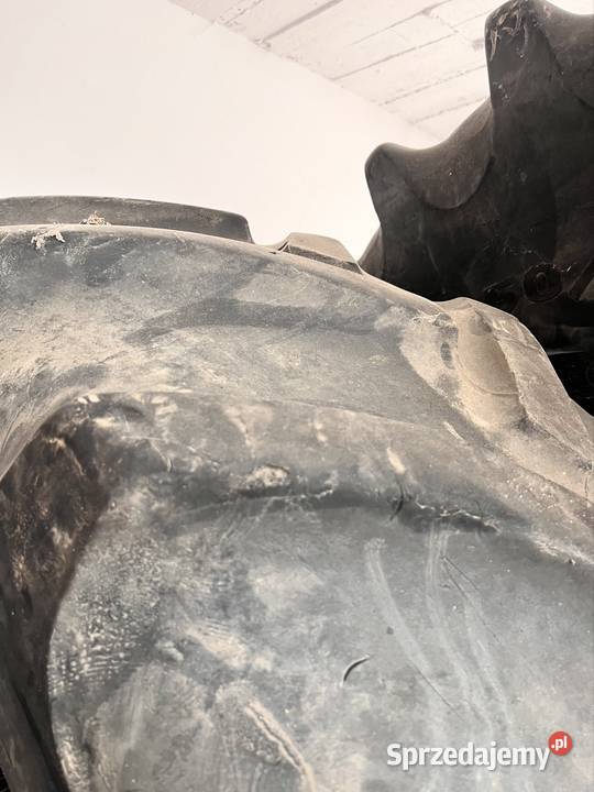 Opony Michelin Good Year 60070R30 pomorskie