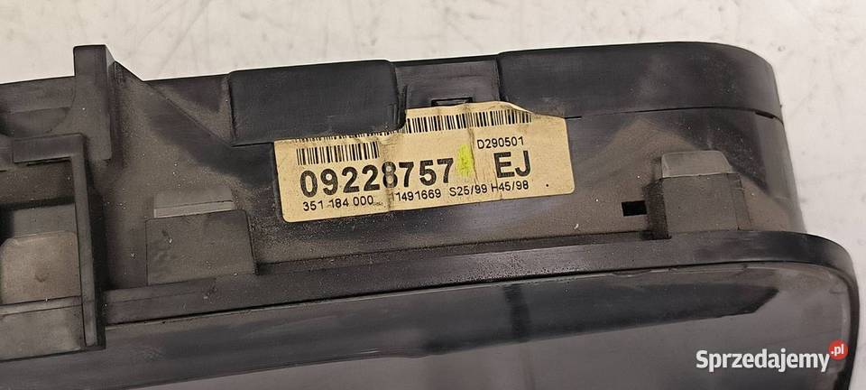 LICZNIK ZEGAR OPEL ZAFIRA A 90228757