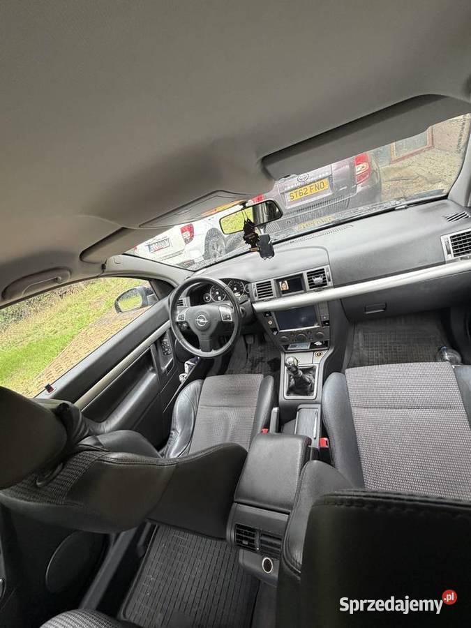 Opel vectra c 2005r mały przebieg 150KM