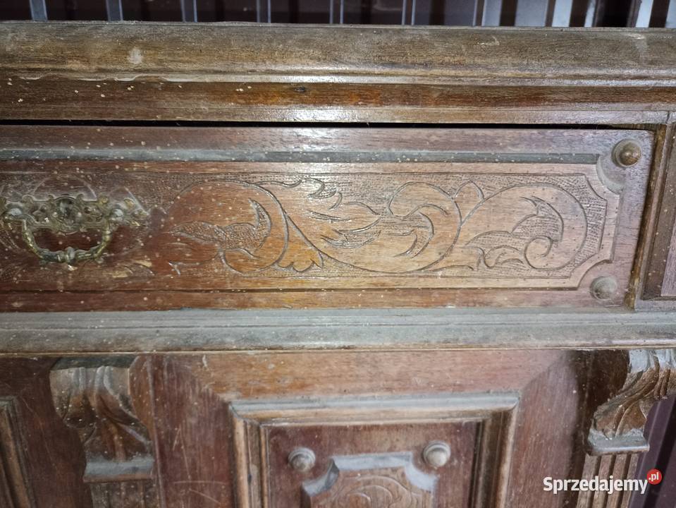 Zabytkowa szafa drewniana Lipinki