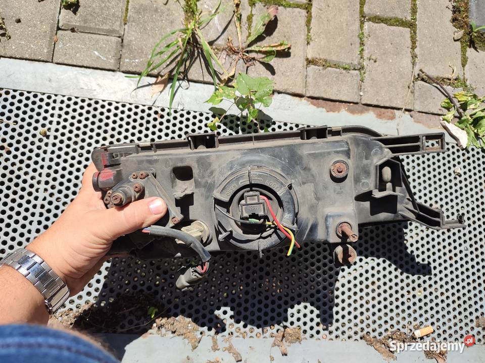 Lampa Nissan Almera MK1 1999 lewy przód lampy przednie Oświetlenie Poznań