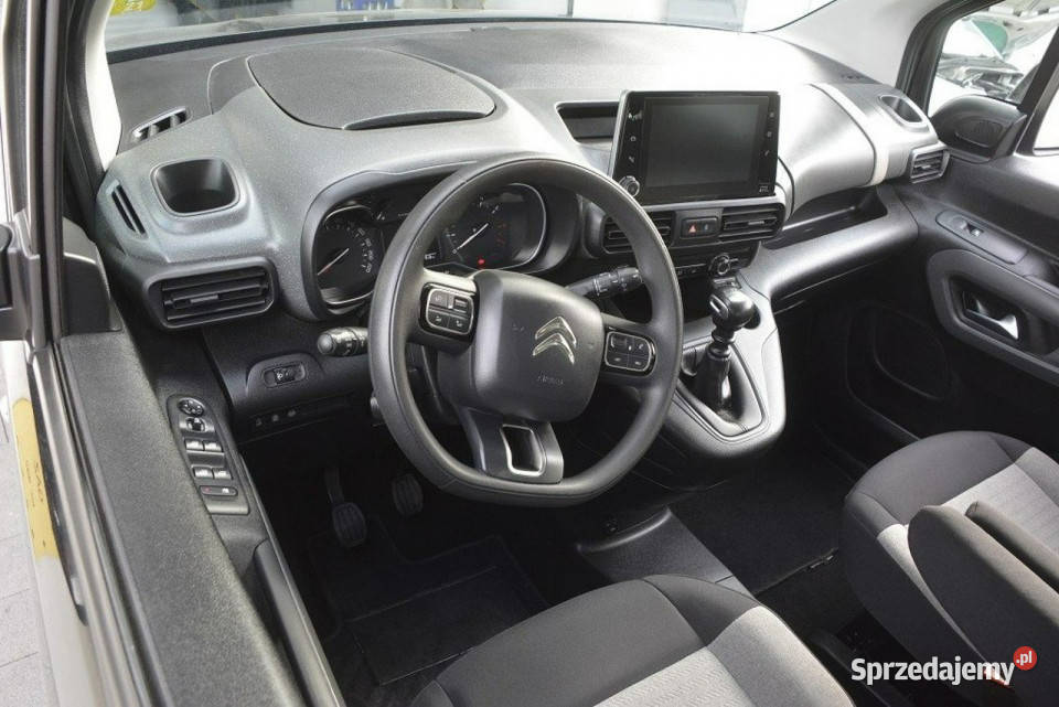 Citroen Berlingo 12 Turbo doinwestowany relingi dachowe