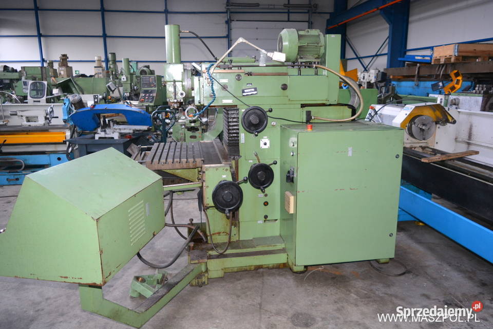 Frezarka CNC AVIA F 40 NA2 wyprodukowana została łódzkie Głowno