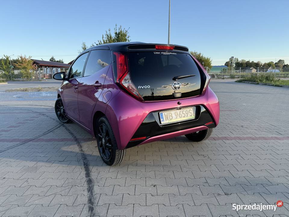 Wyjątkowa Toyota Aygo Magenta salon Polska 1000cm3 Warszawa
