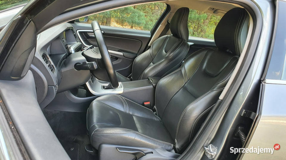 Volvo V60 20 D4 190 Momentum NAVI BiXenon Skóra Chmielnik