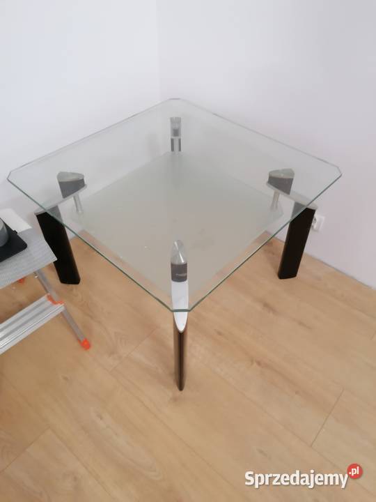 Stół duży szesc krzeseł komoda 65 cmwys 130 Gdańsk sprzedam