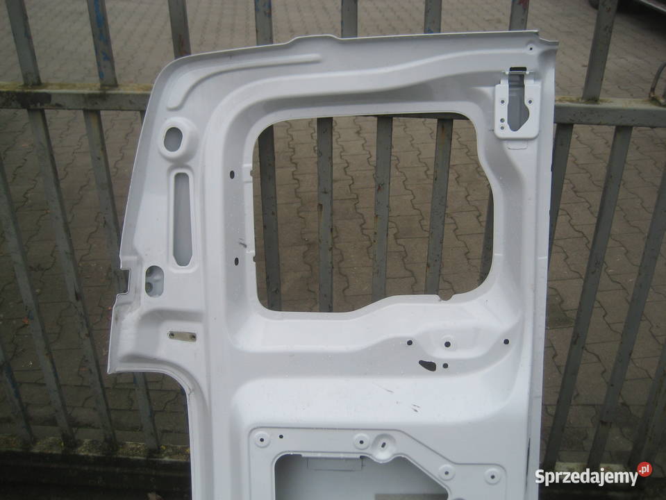 opel vivaro c 1926r drzwi tył prawe Rakoniewice