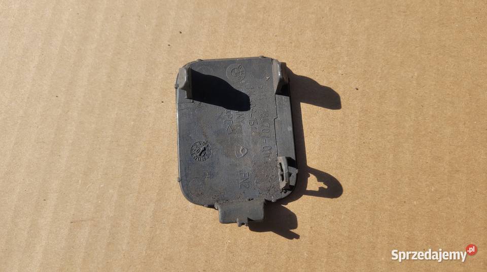 BMW 5 E60 E61 LIFT ZAŚLEPKA HAK ZDERZAK PRAWY Ruda Śląska