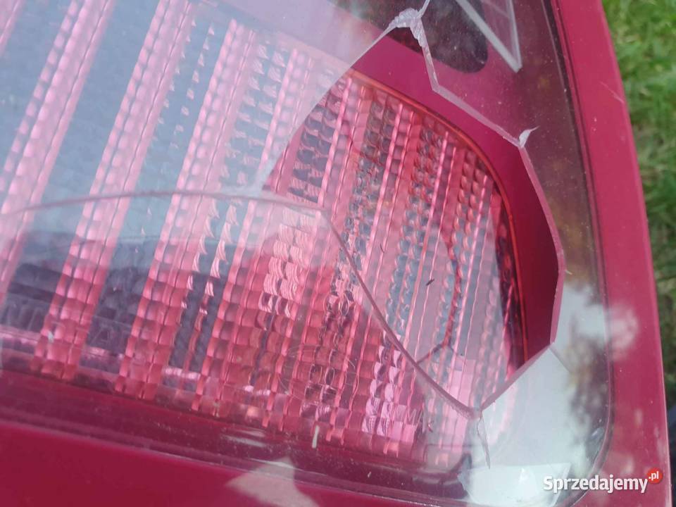 Lampa tylna prawa lewa Nissan Almera N16 Kraków