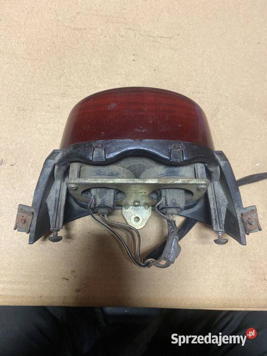 Suzuki GSX R 600 750 SRAD tylna lampa B82