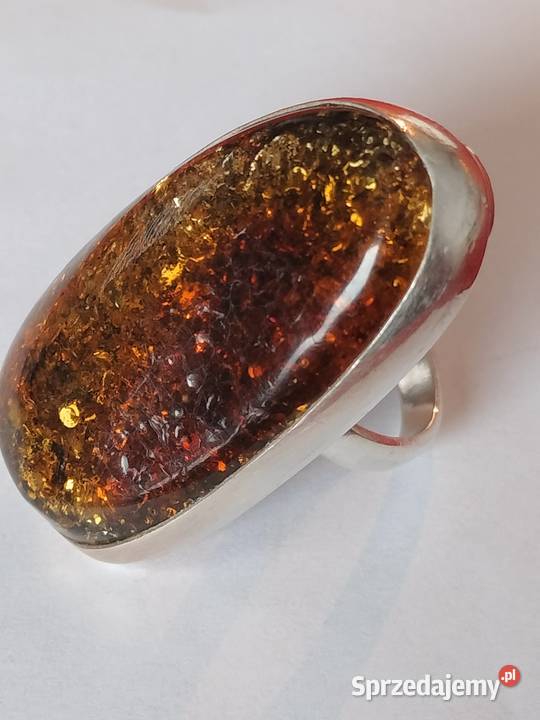 Duży pierścionek bursztyn bałtycki i srebro 925 Panaszew