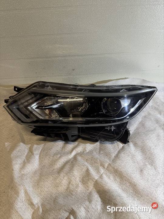 Lampa lewy przód Nissan Quashai II Fl J11 1721 Rok produkcji 2020 Jasienica