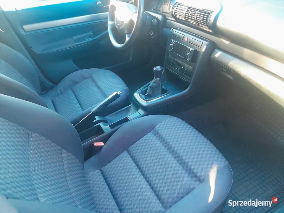 Audi A4 B5 16 benzyna 100 99r Lift kombi zadbana Szamotuły