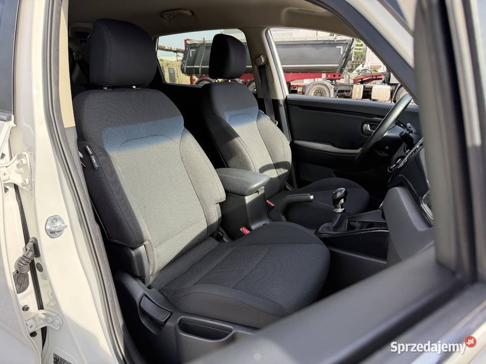 Kia Carens 16 BENZYNA Klimatronik Nawigacja benzyna Konin