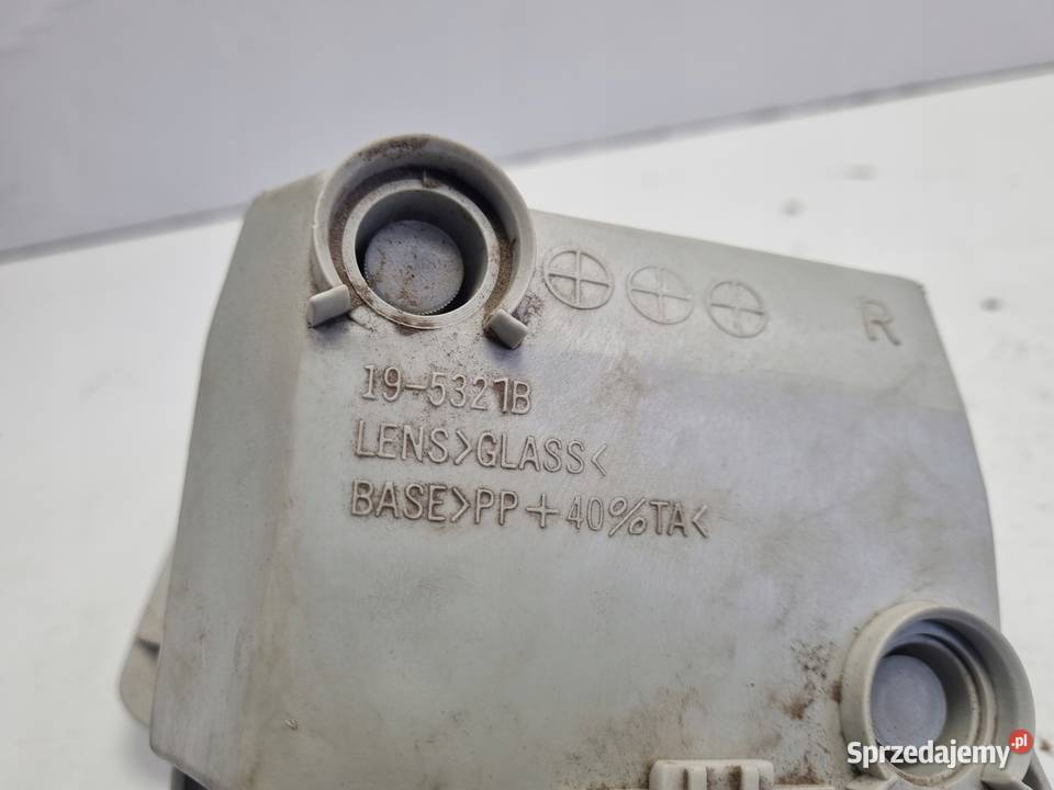 Opel Vectra B LIFT HALOGEN PRAWY PRZÓD przedni
