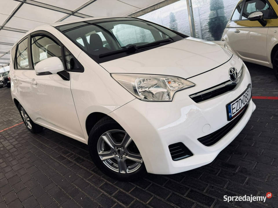 Toyota Verso S 13 Benzyna 100 6 Biegów czujnik zmierzchu łódzkie Zduńska Wola
