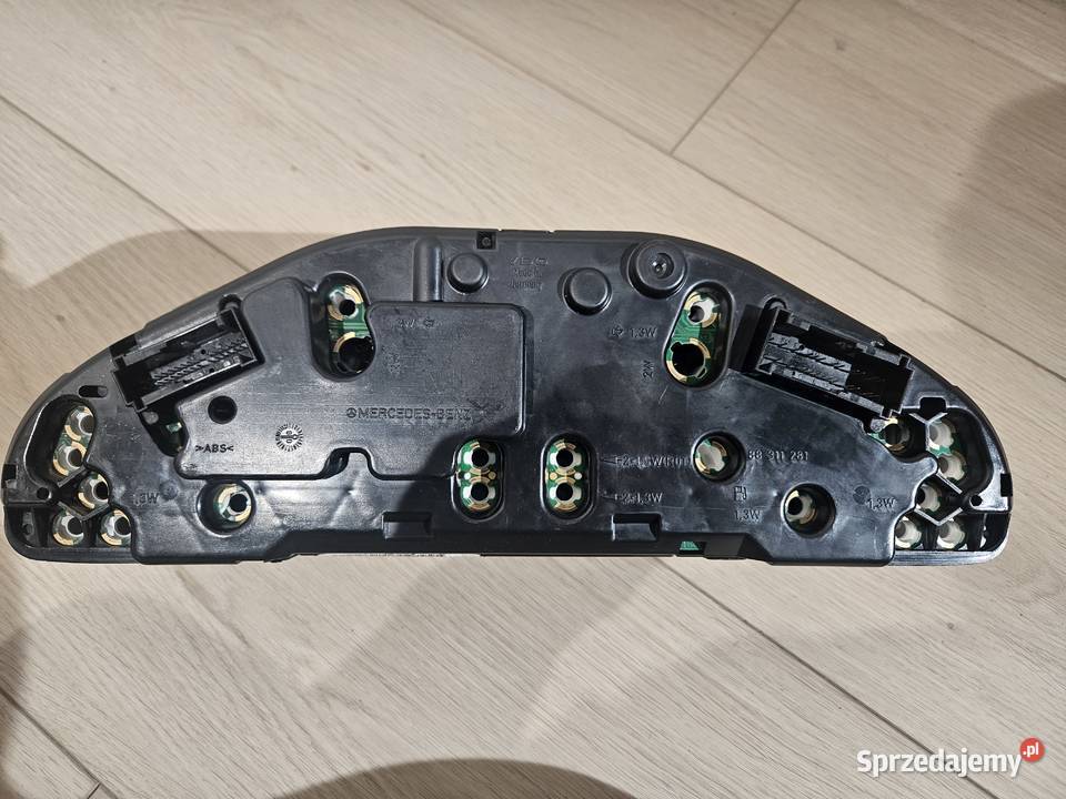 MERCEDES W208 Zegary mazowieckie sprzedam