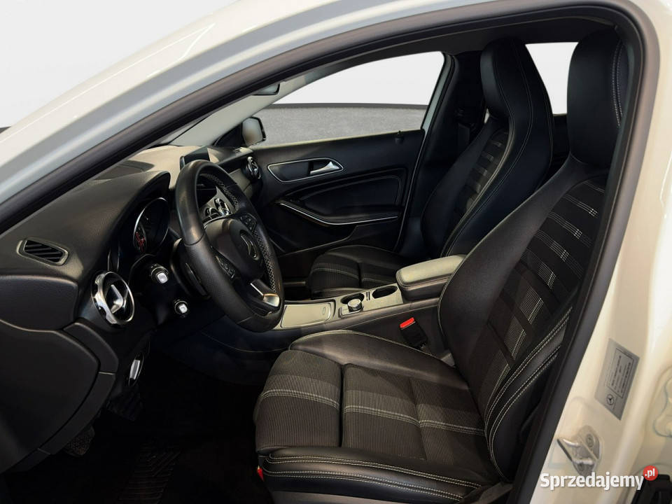 Mercedes GLA 200 Style 16T 156 automat 2017 r łopatki zmiany biegów