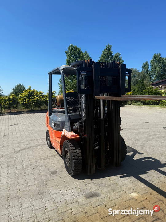 wózek widłowy TOYOTA 7FGF20 LPG 2000 Triplex Toyota Wózki widłowe Działoszyn