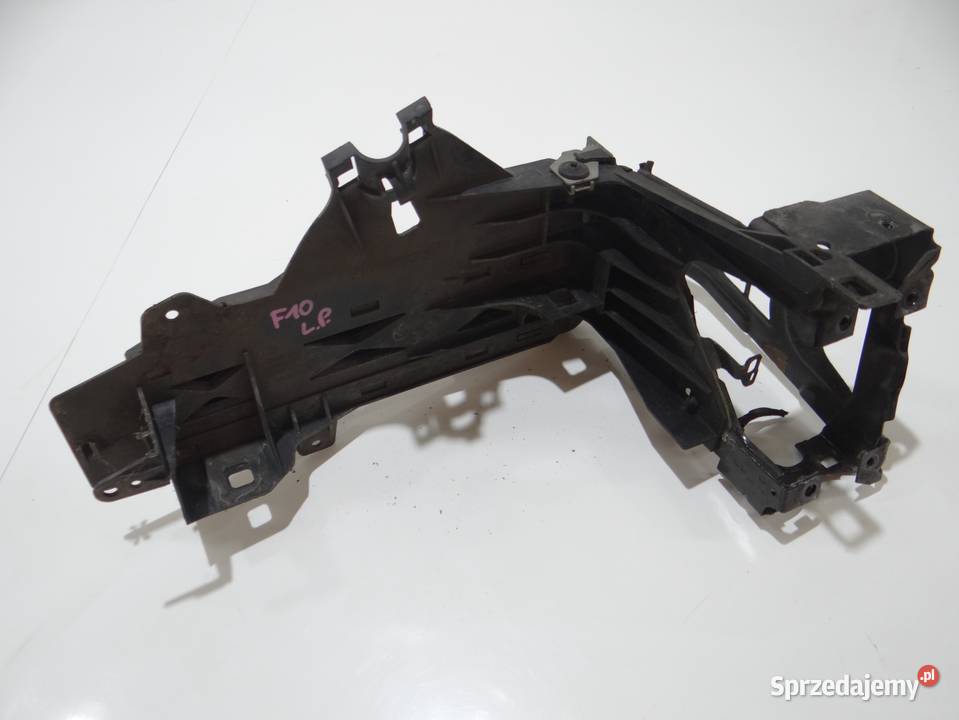 WSPORNIK OKULAR LAMPY LEWY PRZÓD BMW F10 7200793 osobowe Strzyżewice