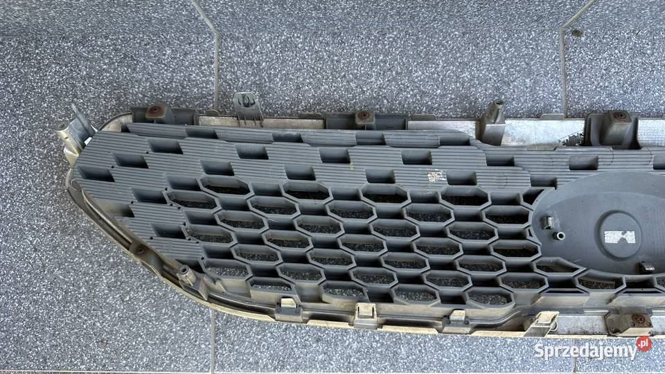 Kia Venga Grill Atrapa Logo 863511p010 Rok produkcji 2012 Atrapy małopolskie Radziszów