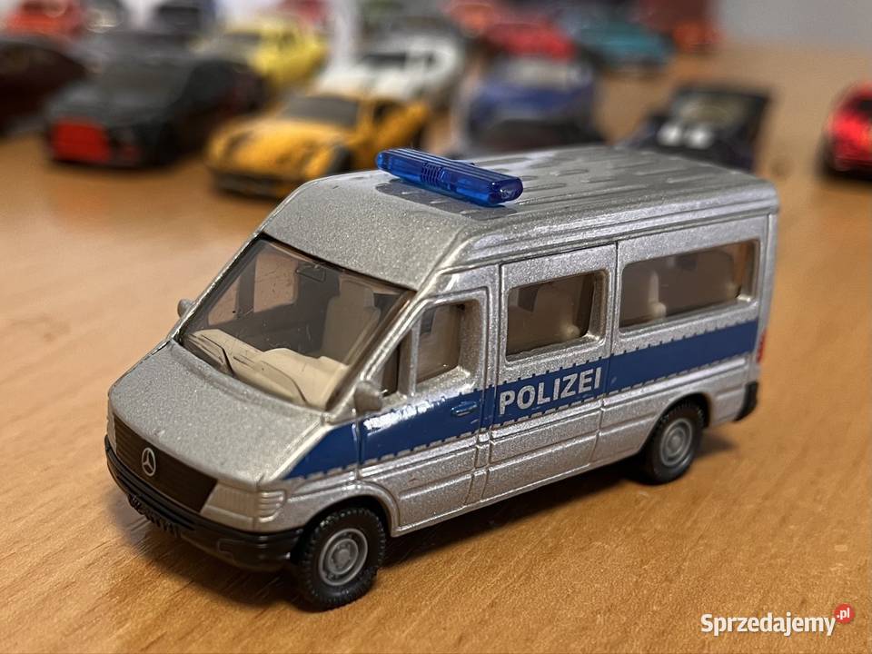 Kolekcjonerski model radiowozu MercedesBenz Grudziądz