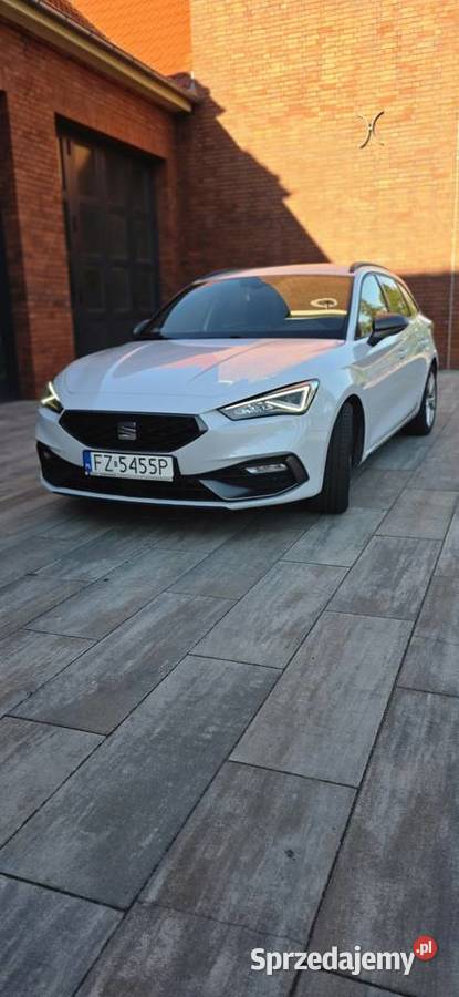 Seat leon 2021 wersja FR czarny środek Witnica