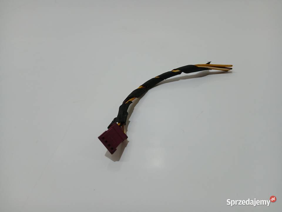KOSTKA LAMPY TYLNEJ KLAPY BAGAŻNIKA BMW E65 LIFT osobowe Strzyżewice