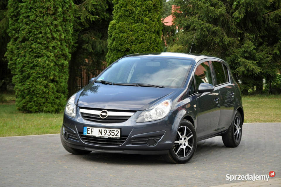 Opel Corsa 12i70WelurKlimatronikGrzana światła do jazdy dziennej