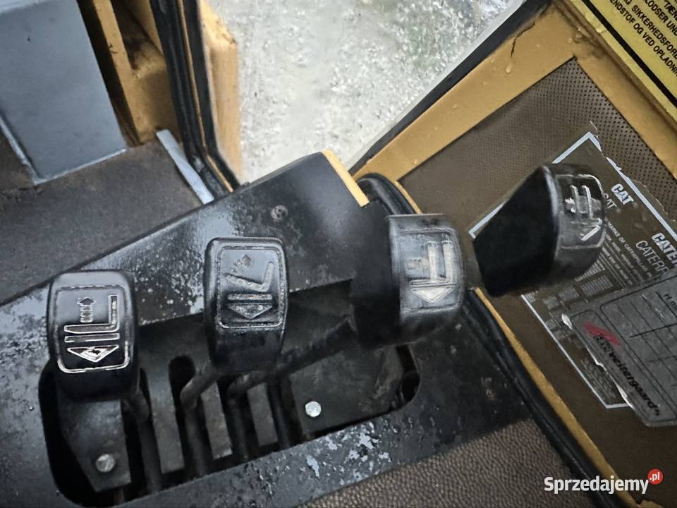 Wózek wielowy CAT 4t 42m lpg automat triplex Pajęczno