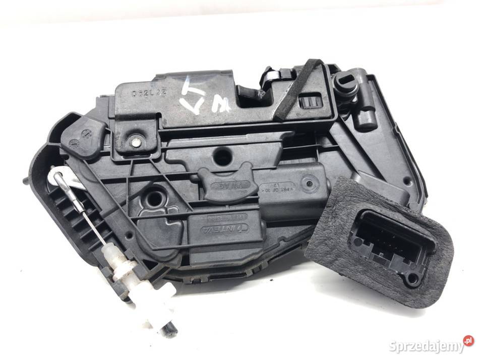 ZAMEK DRZWI LEWY TYŁ VW PASSAT B8 Kombi