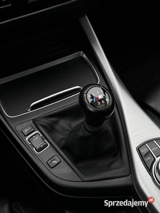 BMW 1 2019 r Serwis Aso BMW sam parkuje Kielce