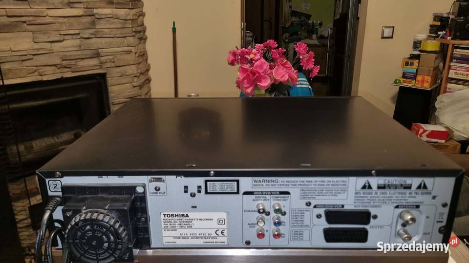Nagrywarka Magnetowid VHS DVD HDD Toshiba RDXV50 Warta