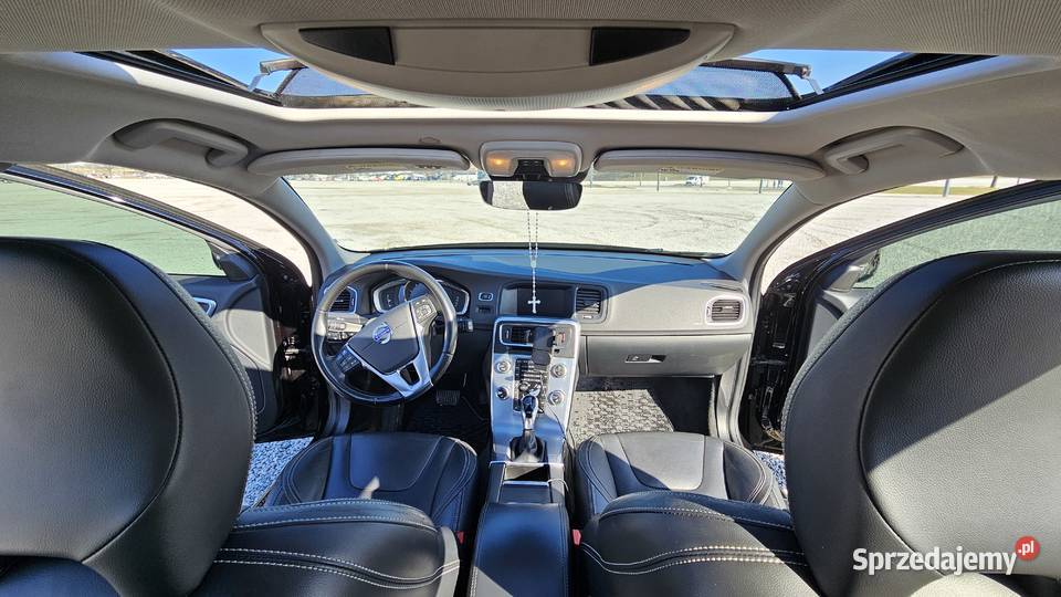 Volvo v60 T5 RDesigne bogata stan Marki