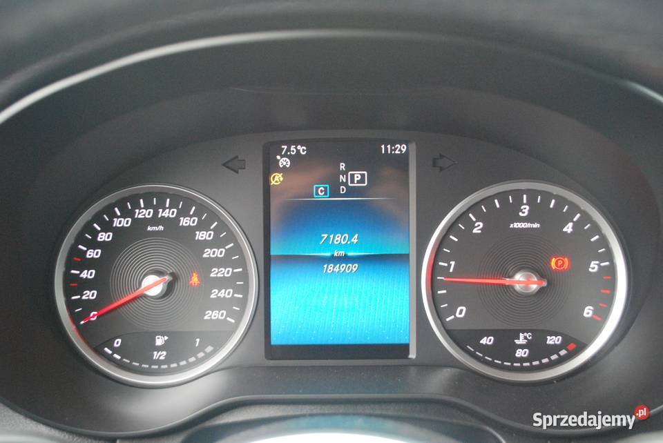 MercedesBenz GLC Automat 4x4 Hak FV VAT Navi światła do jazdy dziennej Nowy Sącz