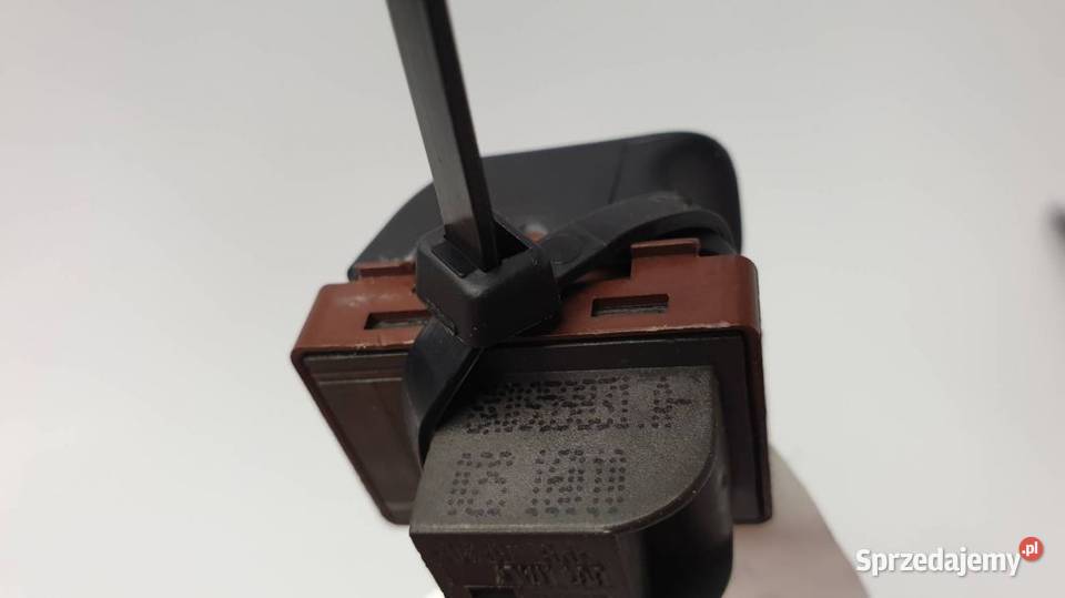 PRZEŁĄCZNIK KLAPY BAGAZNIKA 8K0959831A AUDI S4 Lipno