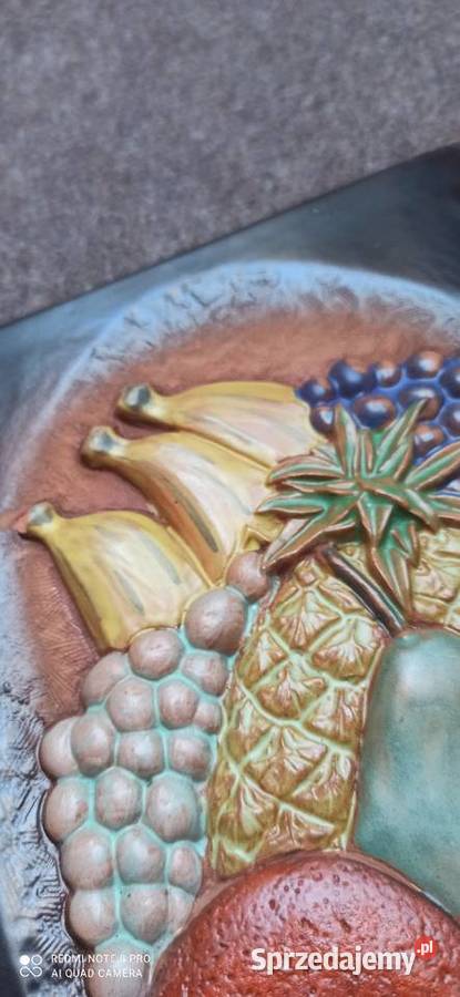 Kafel ceramiczny Z owocami
Sygnowany Jie