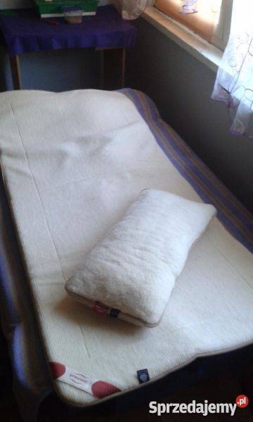 Sprzedam kołdrę i poduszkę z czystej żywej wełny