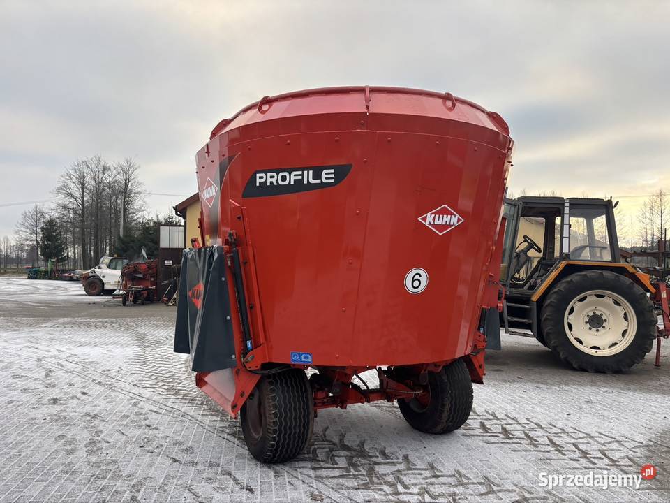 Wóz paszowy Kuhn Profile 121 DL paszowóz 2016r mazowieckie Myszyniec