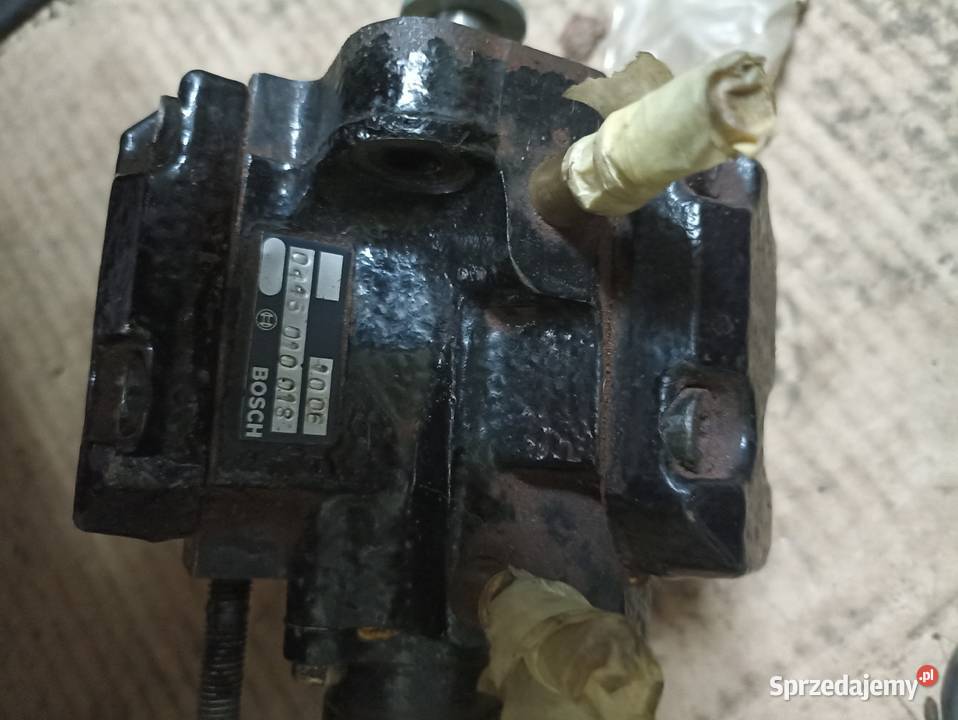 Pompa wtryskowa 19 dci Sierakowice sprzedam